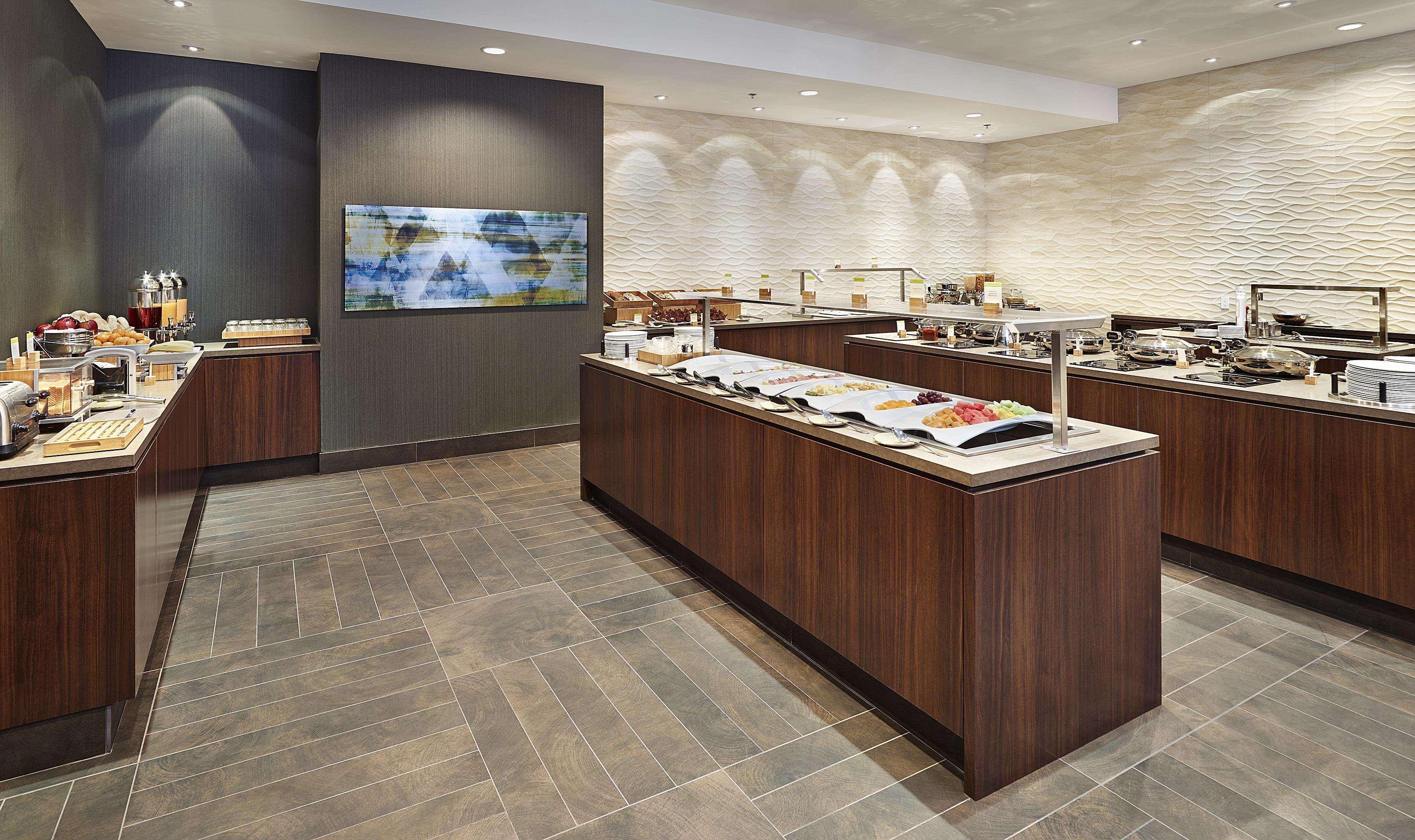Doubletree By Hilton Hotel & Conference Centre Regina Ngoại thất bức ảnh