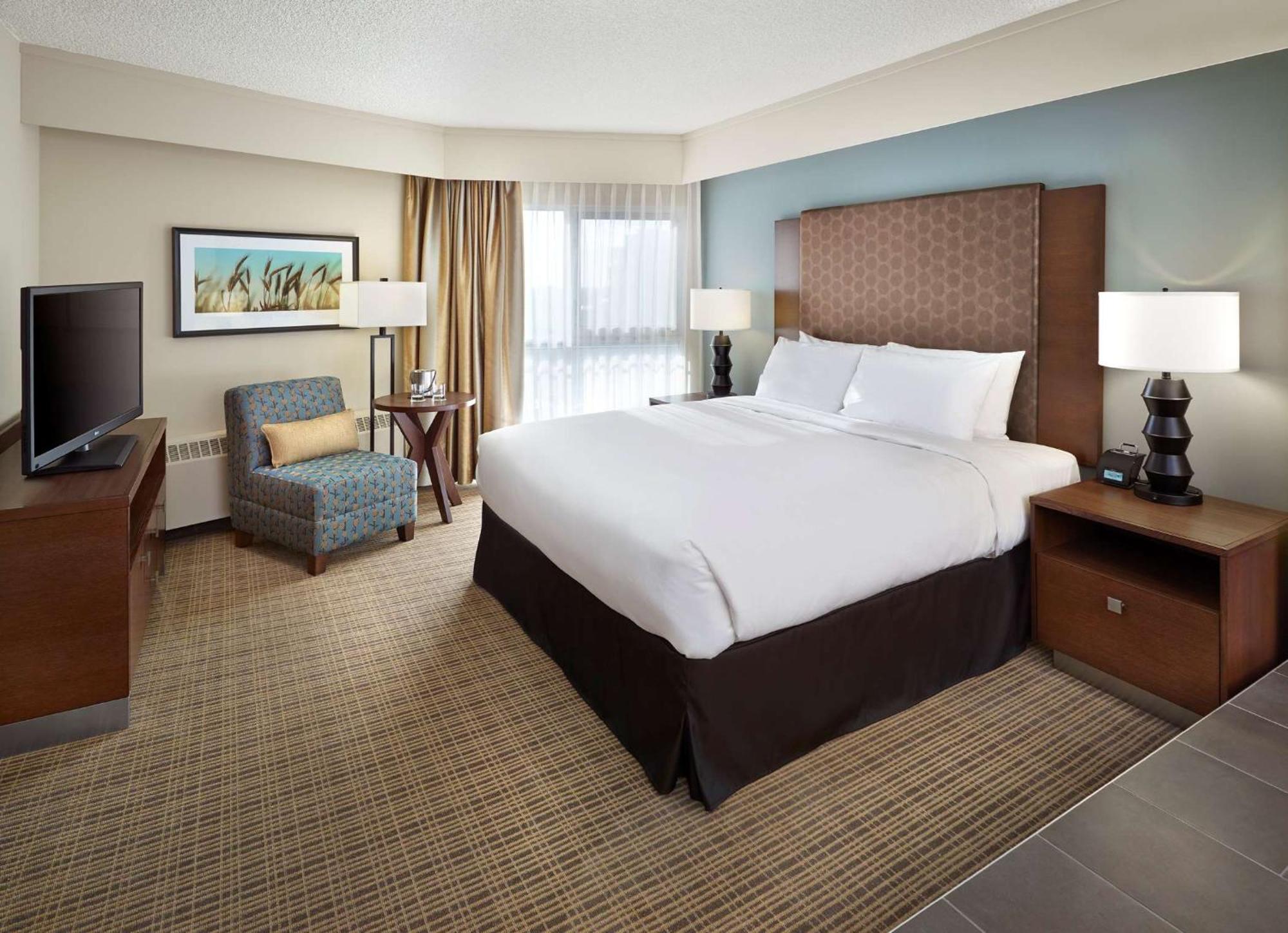 Doubletree By Hilton Hotel & Conference Centre Regina Ngoại thất bức ảnh