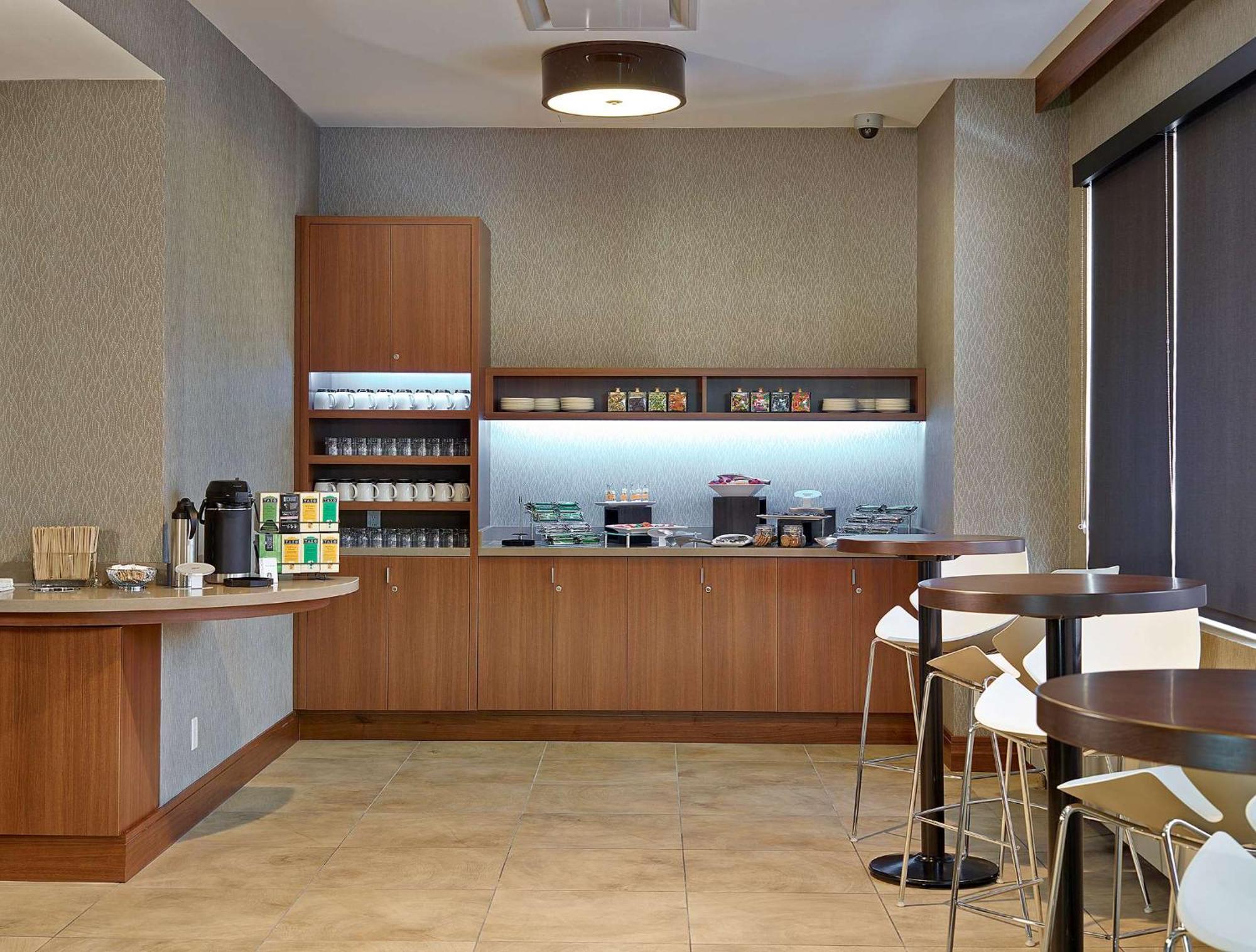 Doubletree By Hilton Hotel & Conference Centre Regina Ngoại thất bức ảnh