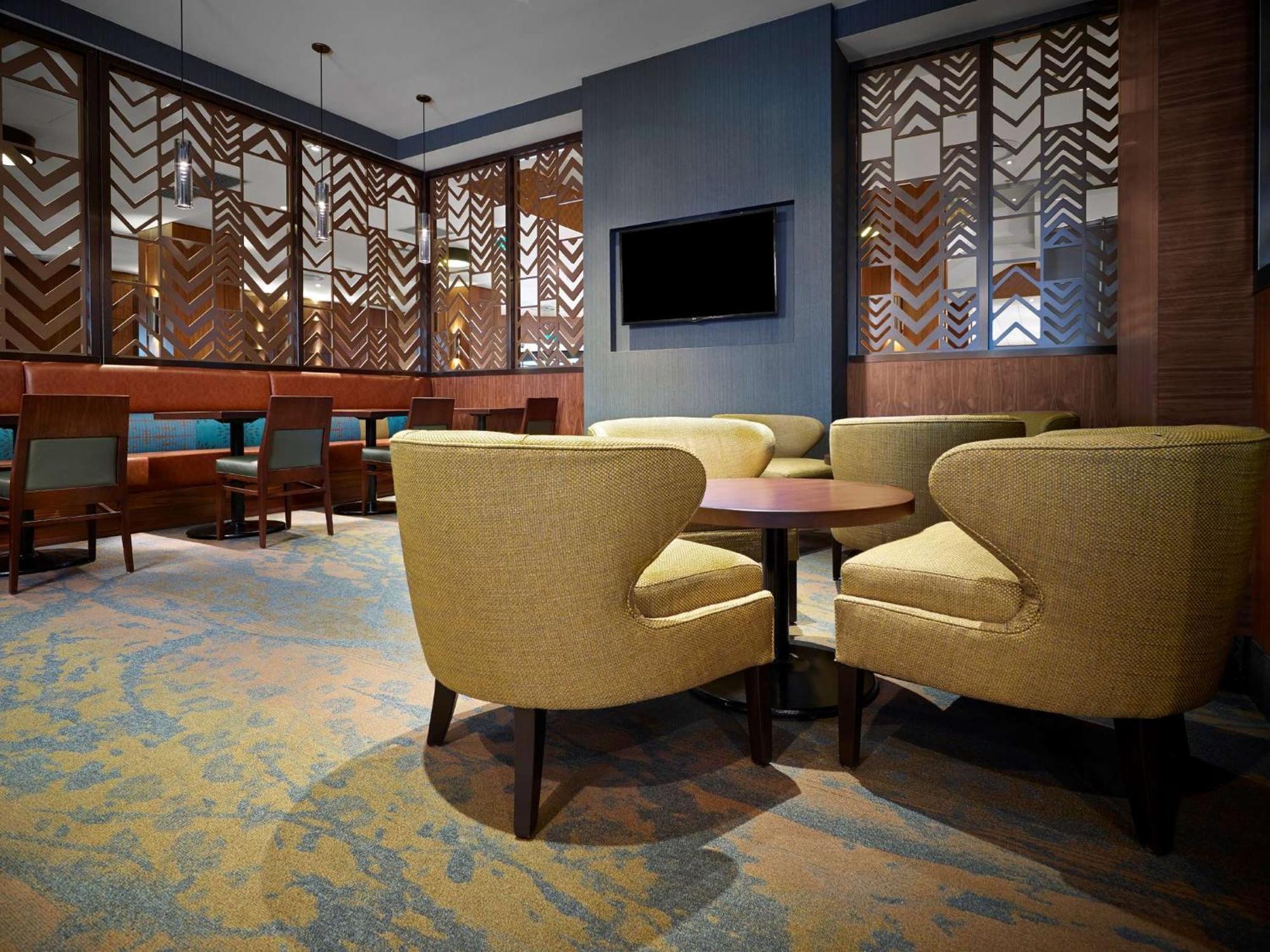 Doubletree By Hilton Hotel & Conference Centre Regina Ngoại thất bức ảnh