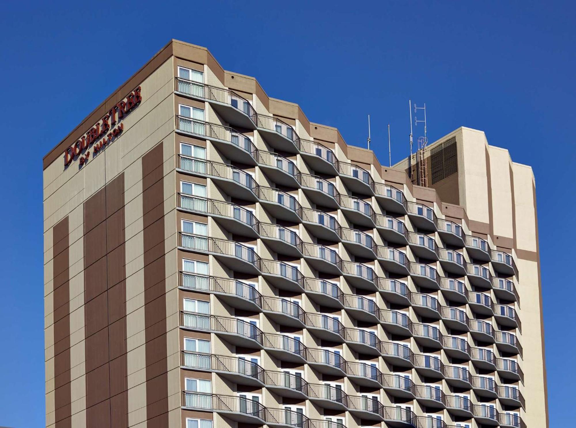 Doubletree By Hilton Hotel & Conference Centre Regina Ngoại thất bức ảnh