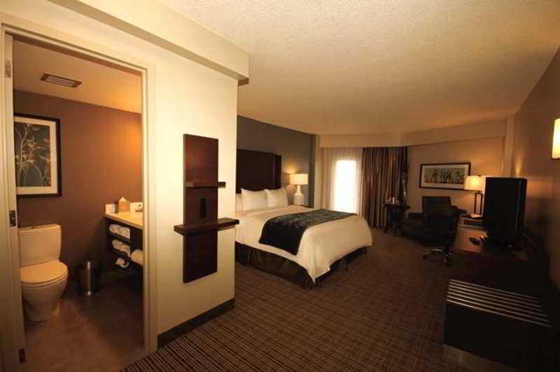 Doubletree By Hilton Hotel & Conference Centre Regina Ngoại thất bức ảnh